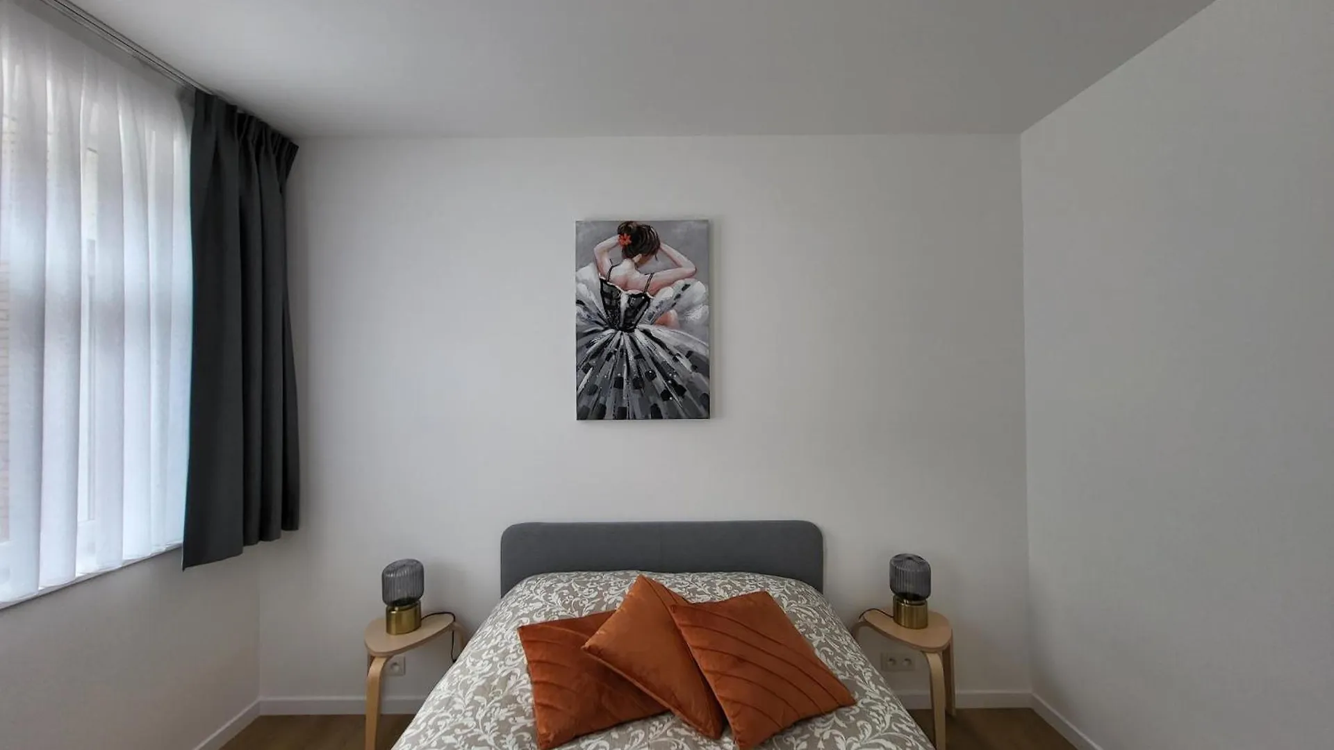 Private Rooms - European Quarter Brussels Homestay